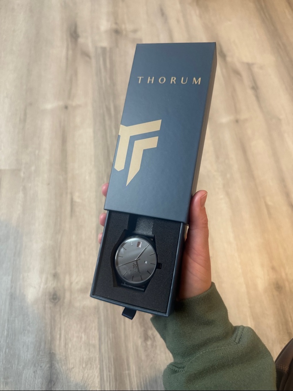 Thorum Men's Black Minimalist Watch - Black Dial
